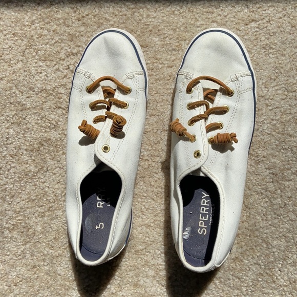 Sperry - Picture 1 of 4